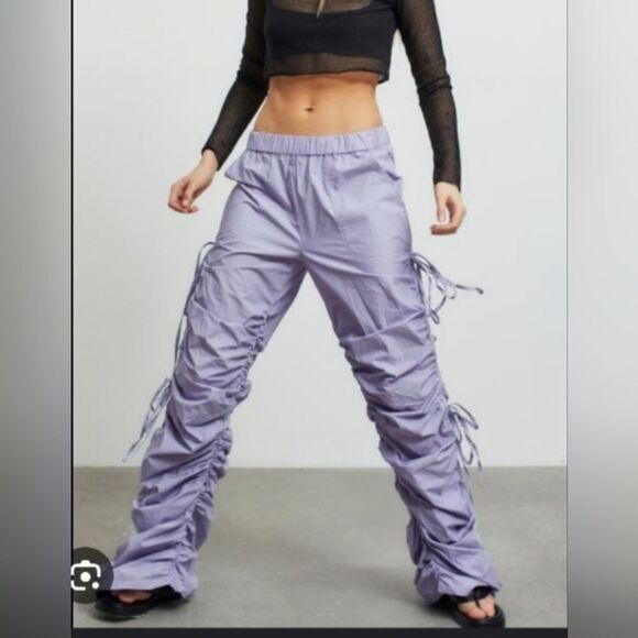 Urban Outfitters Pants - NWT URBAN OUTFITTERS - Ruched baggy pant - size M